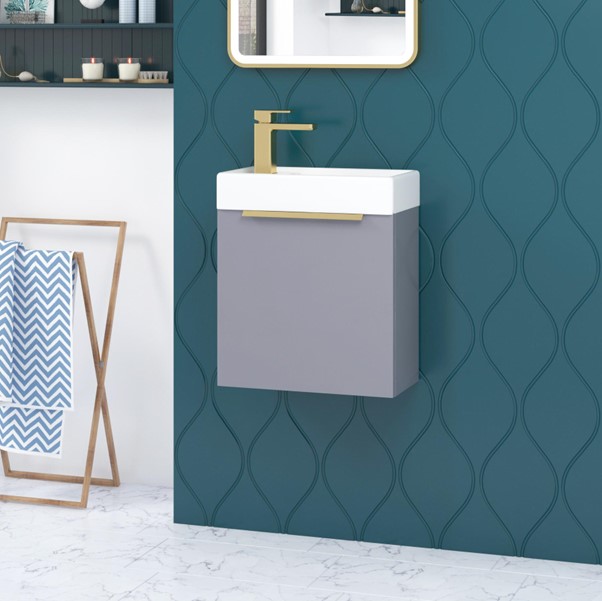 P shaped bathroom
